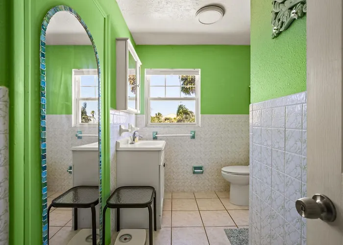 Condo - 2 Min Walk To Beach