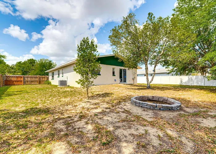 10 Mi To Dtwn Ocala: Dog-Friendly Home W/ Fire Pit