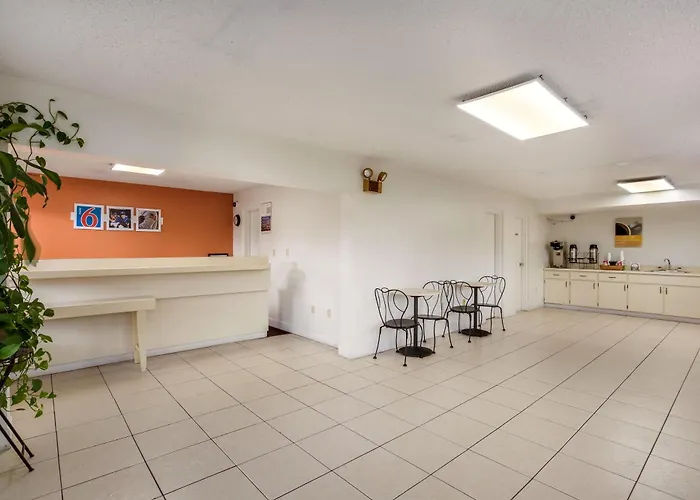 Motel 6-Macclenny, Fl