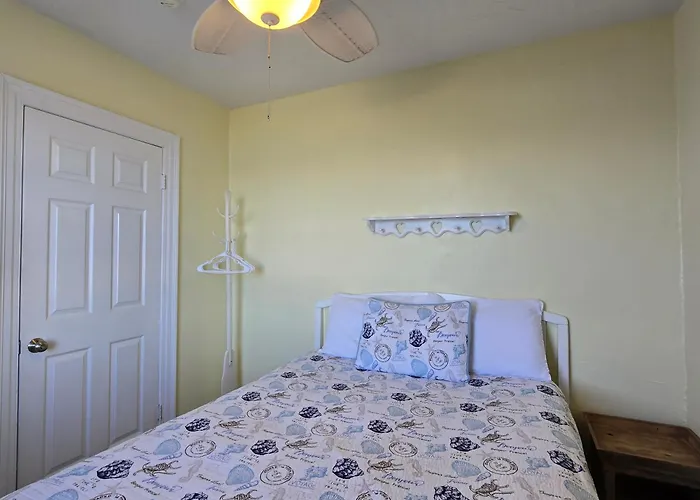 Oceanfront Sea Scape Motel