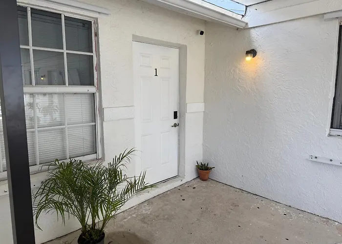 Guest Houses West Palm Beach 2Br Or 1Br