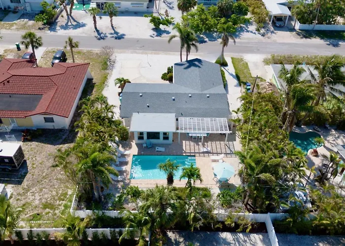 Pink Palm Bungalow