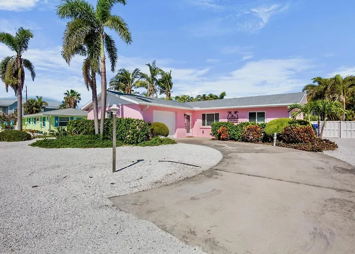 Pink Palm Bungalow