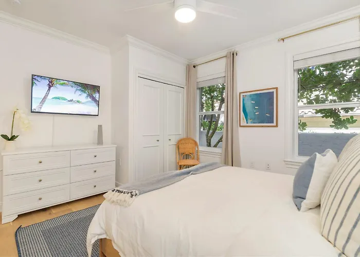 Designer Condo W Oceanfront & Walk To Worth Ave