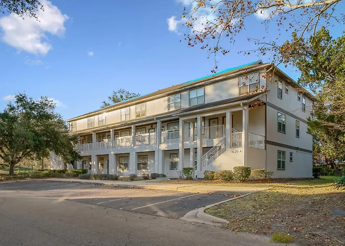 Renovated Modern Industrial Suite 2 Bedroom Condo