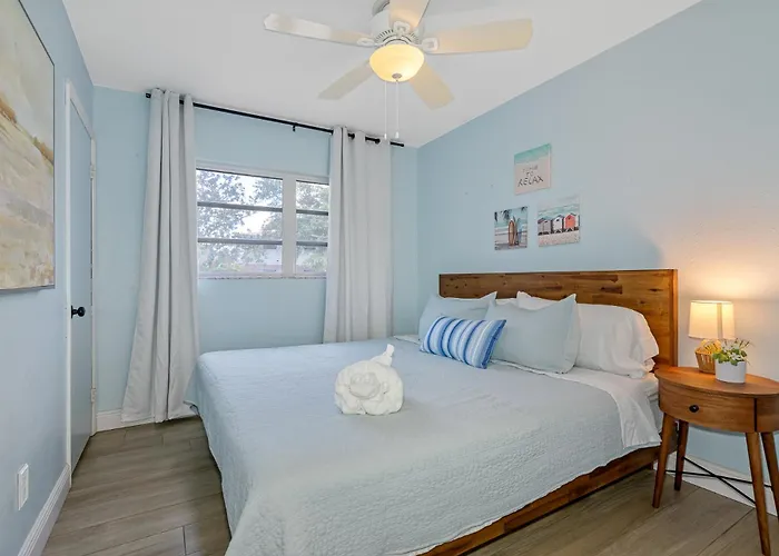Heated Pool & Jetted Spa -- Mins To Beach