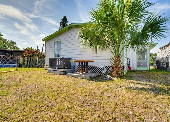 1 Mi To Beach: Home W/ Dock On Canal In Hudson