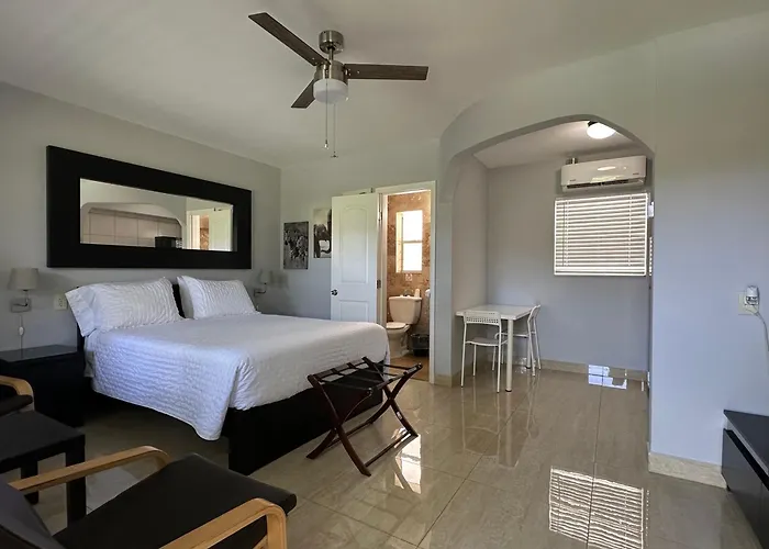 White Horse Motel