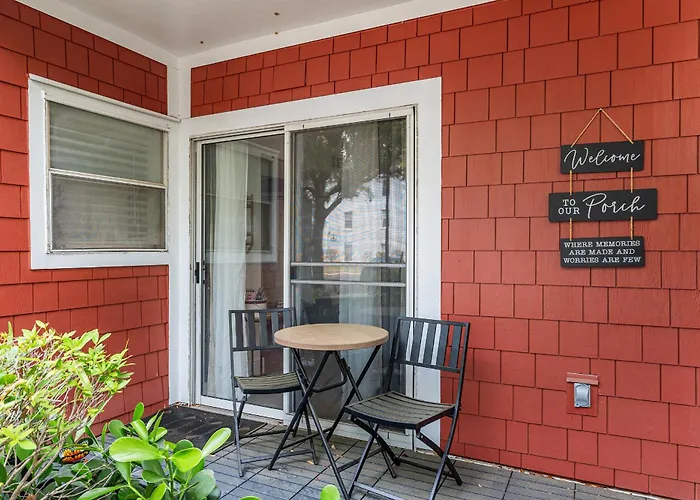 Modern & Stylish Condo Near Uf, Shands & Va