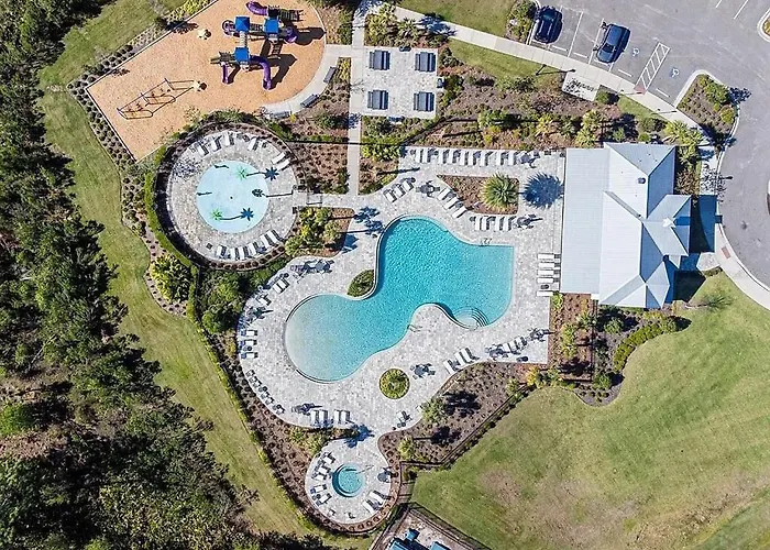 Family Retreat Near Tampa, Orlando & Beaches