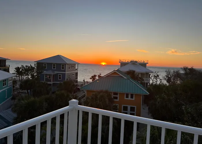 Coconut Castaway - Ocean Views, Walk To Beach, Golf Cart, Club Pool
