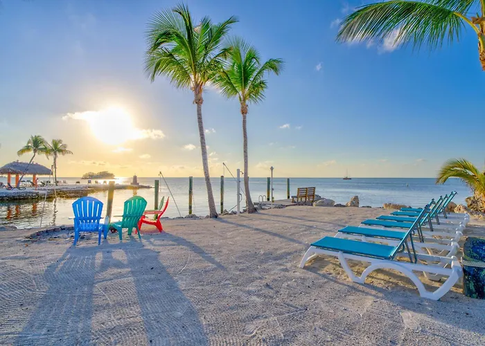 Aqua Lodges At 47Th Street