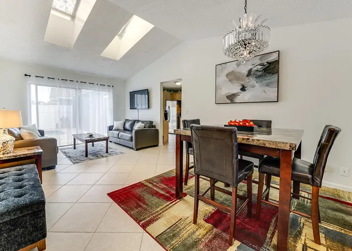 Screened Patio + Pool: Work Remote In Boca Raton!