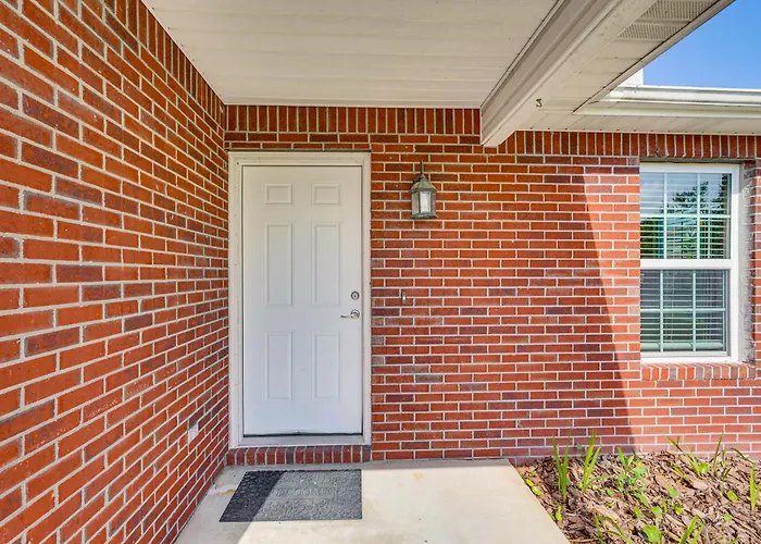 7 Mi To Dtwn Panama City: Family Home W/ Patio