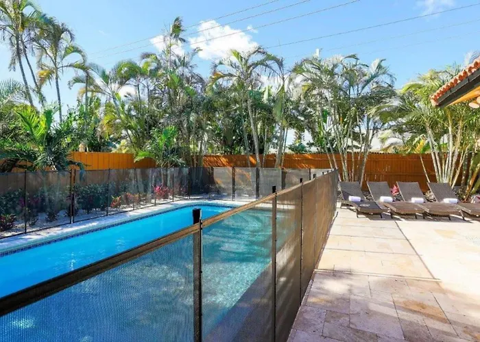 Beautiful Villa 4 Bd 3 Ba With Heated Private Pool, Close To Beach