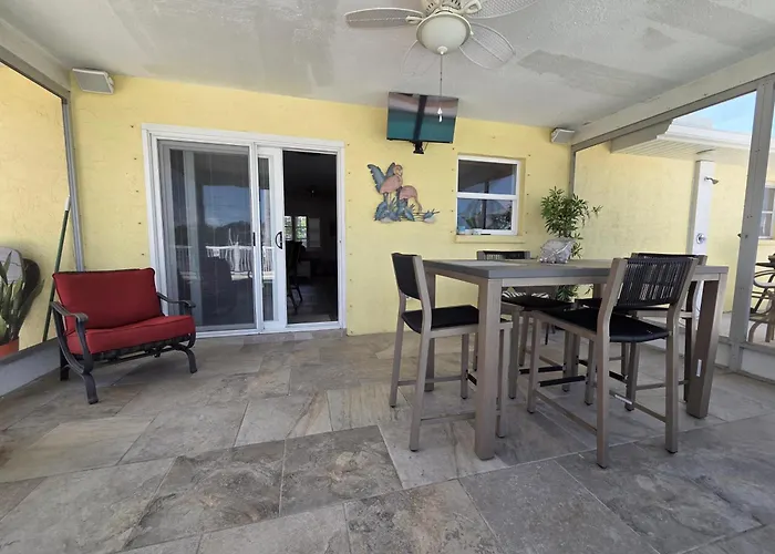 Pets, Plunges & Peace On The Gulf Of Mexico