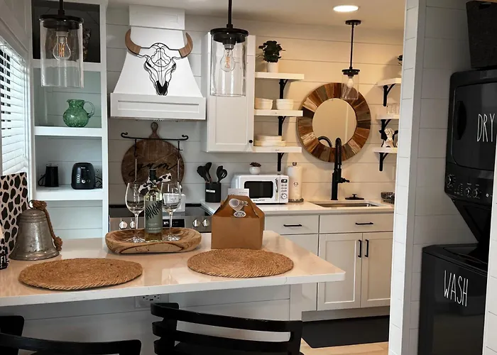 Walk To Best Eats And Shops And Stay In Style