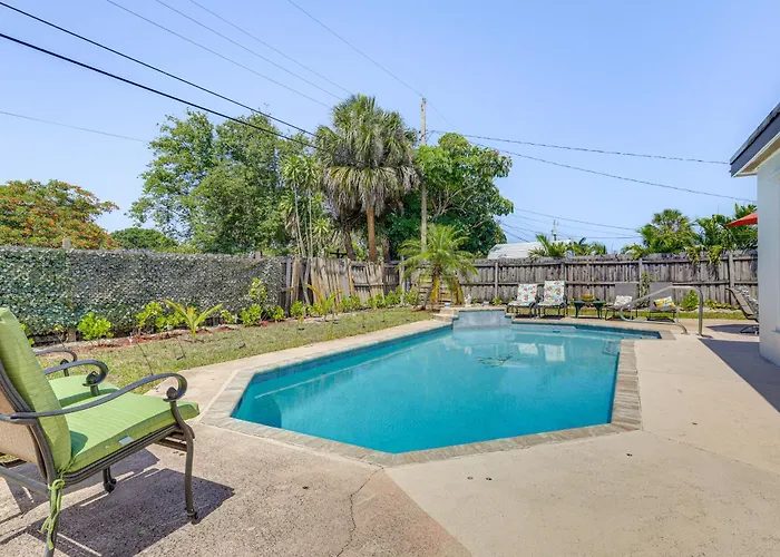 3 Mi To Dtwn: Pet-Friendly Palm Beach Gardens Home