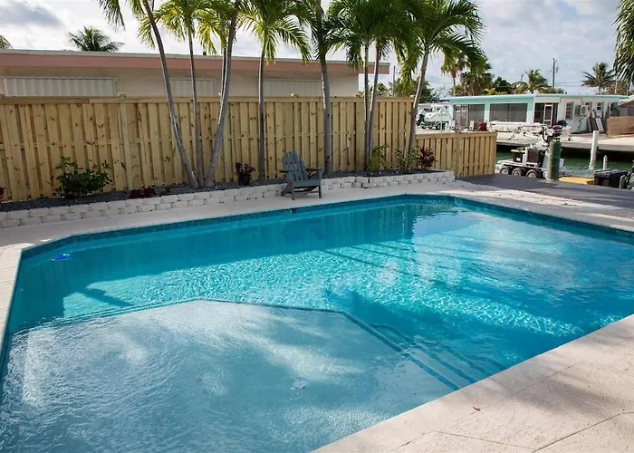 Reel Deal - Waterfront Pool Home, 76' Dock