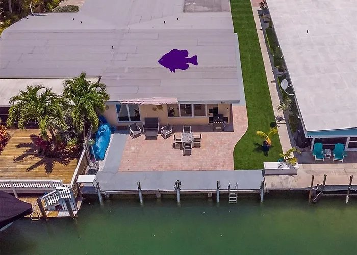 Keys Dream - Luxury Waterfront Home, Beach Club W Pool, 37' Dock