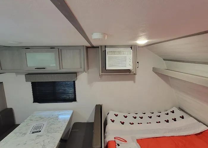 Cozy Rv Escape 7 Min To Universal