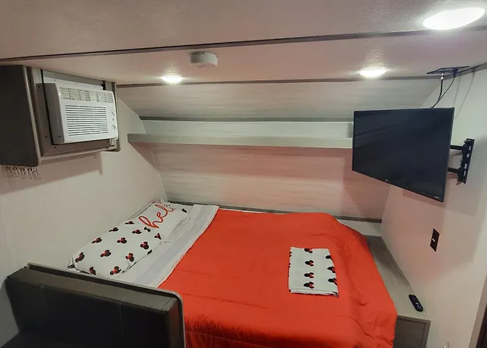 Cozy Rv Escape 7 Min To Universal
