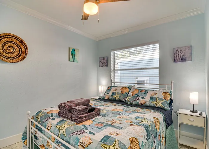 Indian Rocks Beach Retreat, Walk To Gulf & Beaches