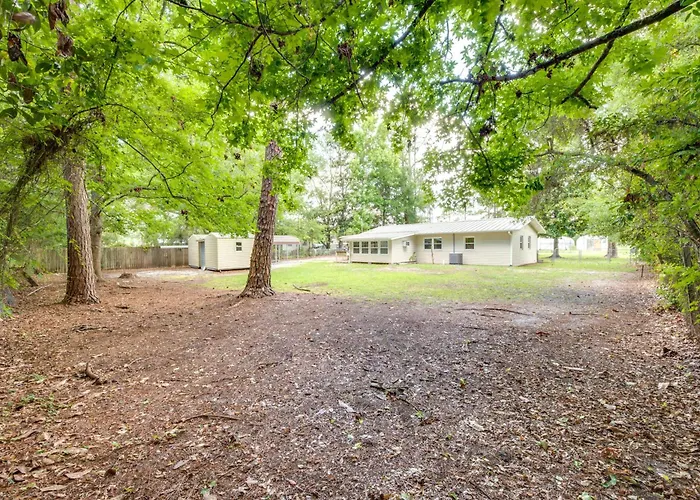 Fish, Relax & Repeat: Home W/ Yard In Eastpoint!