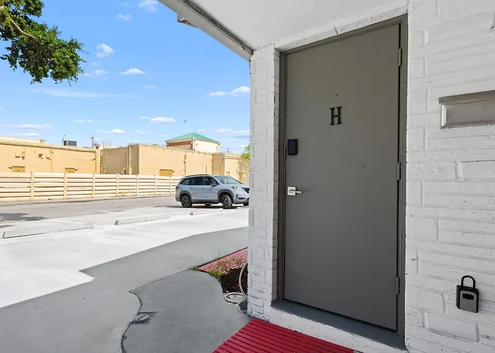 Private Studio Wpool Access Patio