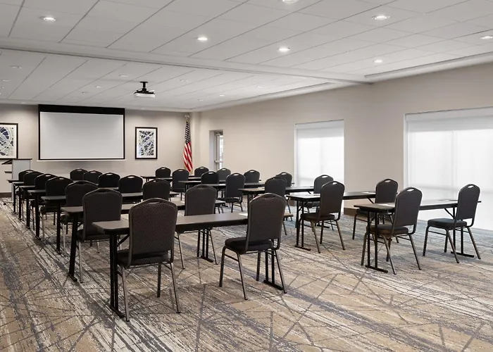 Holiday Inn Express & Suites - Tampa East - Ybor City By Ihg