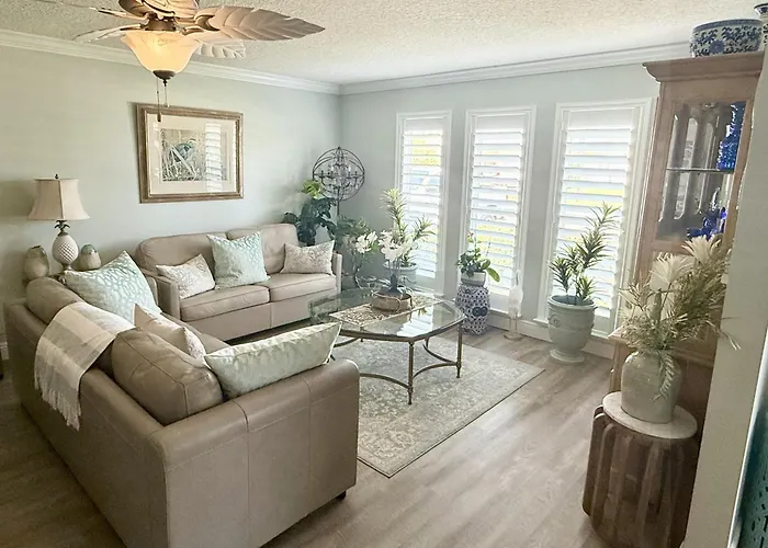 Waterfront Oasis With Private Heated Pool & Dock