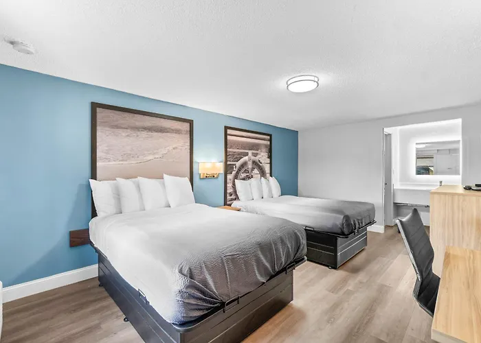 Super 8 By Wyndham Lantana West Palm Beach