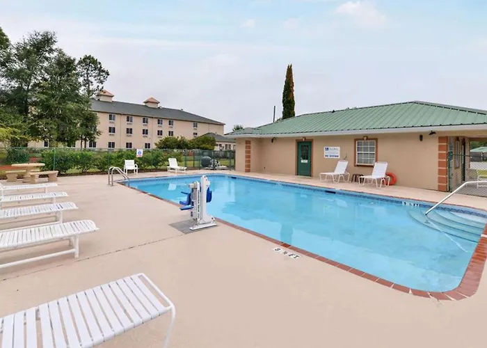 Wildwood Inn