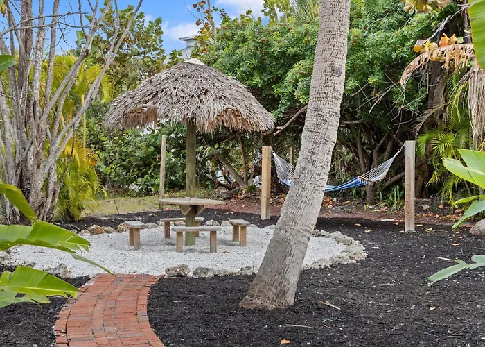 The Hideaway Cottage At Palmview Inn Of Sanibel
