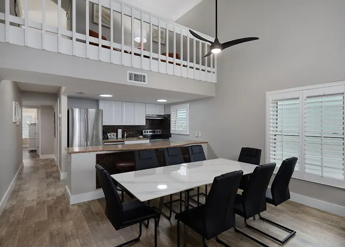 2531 Beach Villa- Captiva Three Bedroom Executive Penthouse Residence