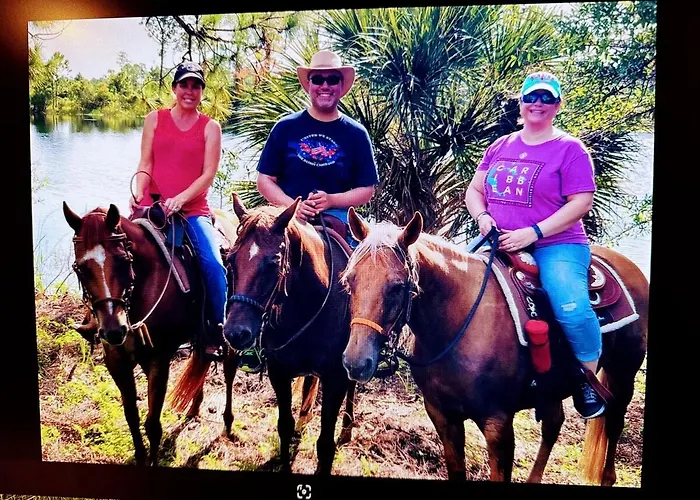 Horse Ranch Adventures - Paradise Ranch Bunkhouse