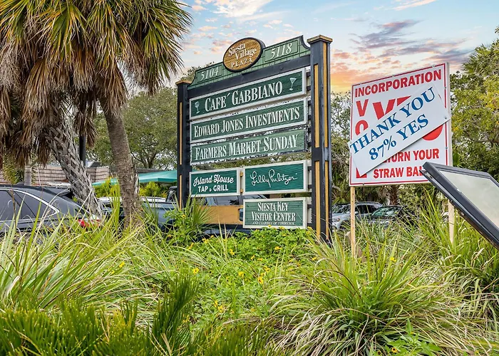 Siesta Key Condo - Beach, Pool & Village Fun!