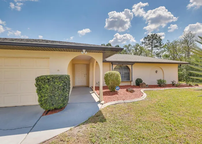 Saltwater Pool & Lanai: Lehigh Acres Escape!