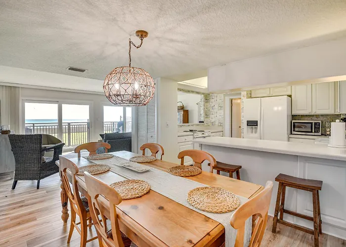 Beachfront Condo W/ Pool Access In Ponce Inlet