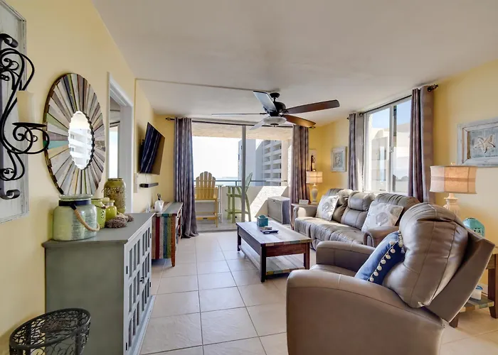 Pool Access: Waterfront Hudson Condo!