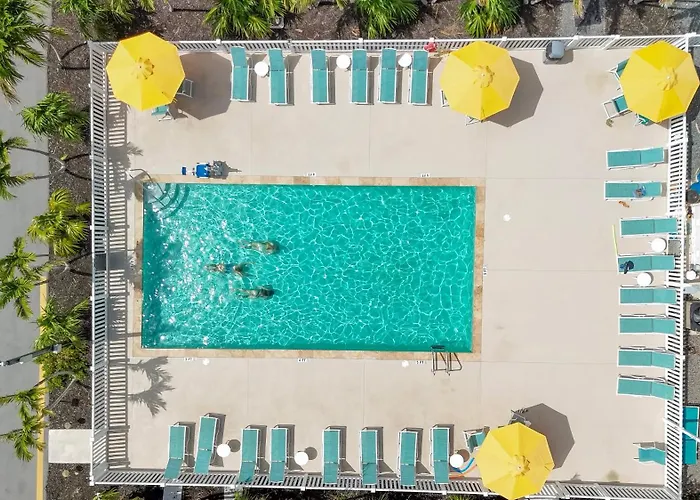 Sugarloaf Key Rv Resort & Cottages