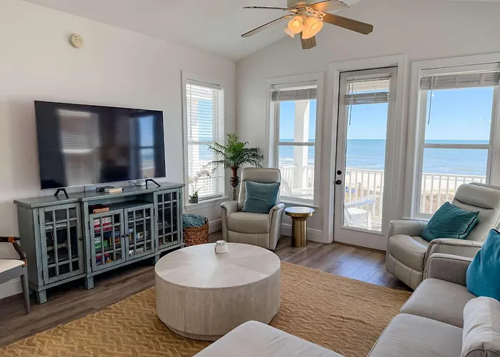 Gulf-Front Paradise 3Br Beach House Prime Location