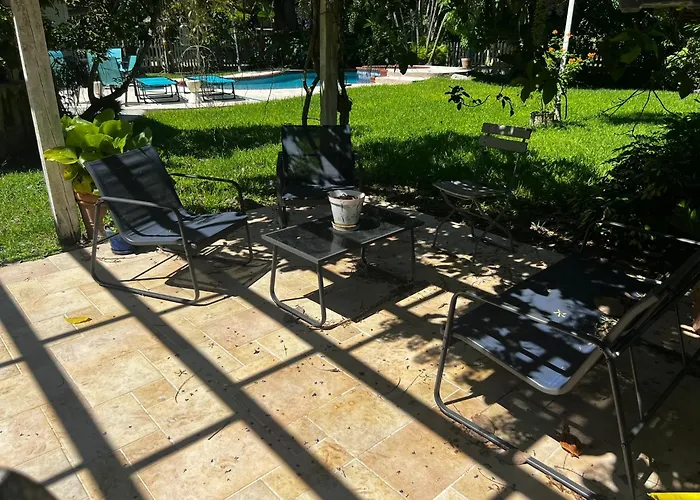 Tropical Farm Cottage, Hotel Alternative Near Everglades And Florida Keys