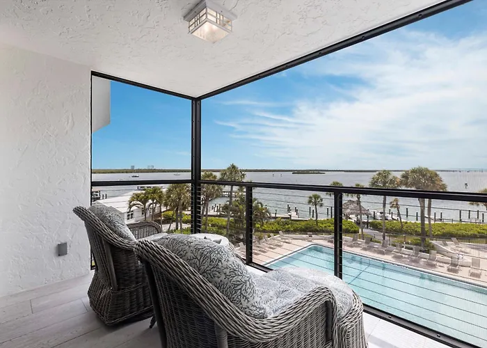 Lovely Marco Island Condo W/ Private Bay View