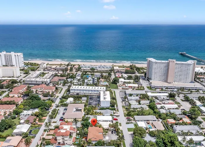 Lux 3 Bedroom Townhouse 1 Block From The Beach