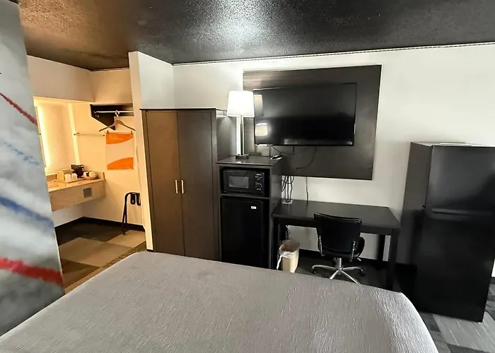 Eglin Extended Stay Hotel, A Howard Johnson By Wyndham
