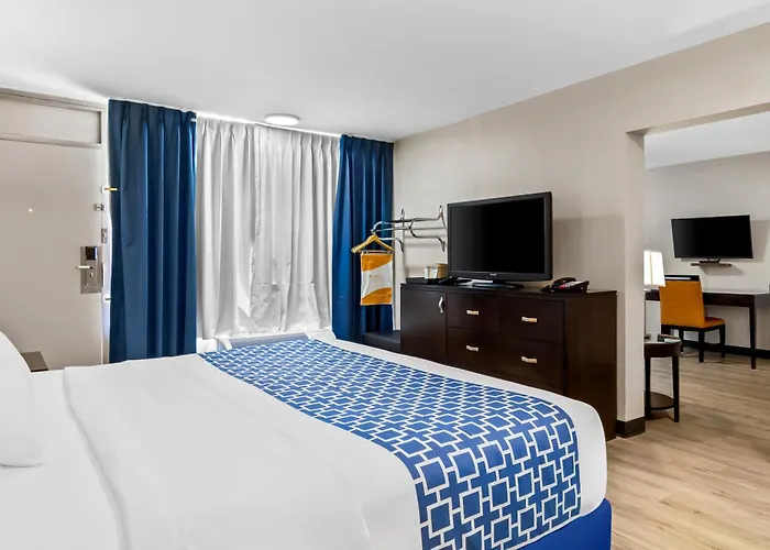 Suburban Studios Orange Park - Jacksonville Near Naval Air Station