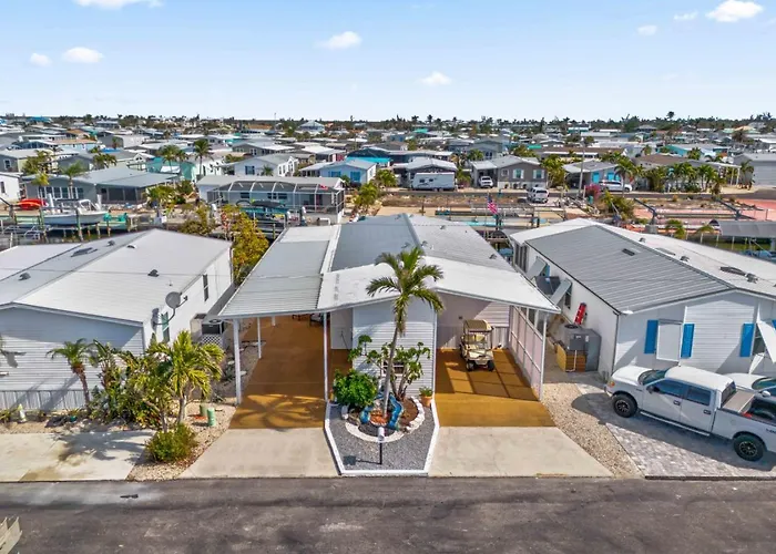 New - Island Getaway - Waterfront Home With Gulf Access & Optional Boat!