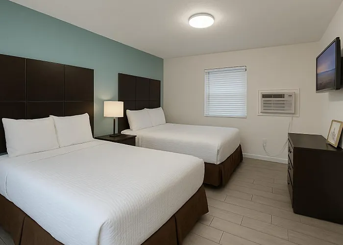 Coral Motel - Across From Public Beach Access