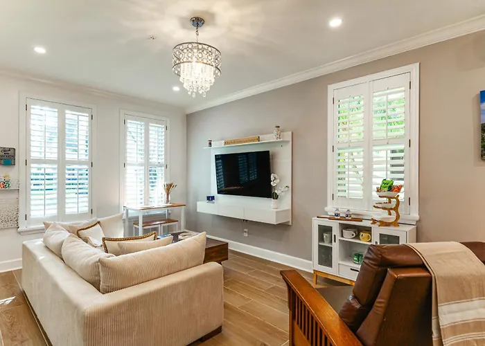 Pet-Friendly Studio: 6 Mi To Jupiter Beach Park!